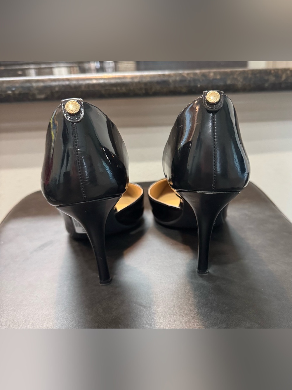 MICHAEL Michael Kors Black Patent Pointed Toe Pumps - Picture 2 of 8